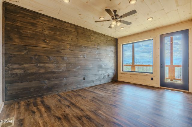 1829 Fantasy Way, Sevierville, TN 37876