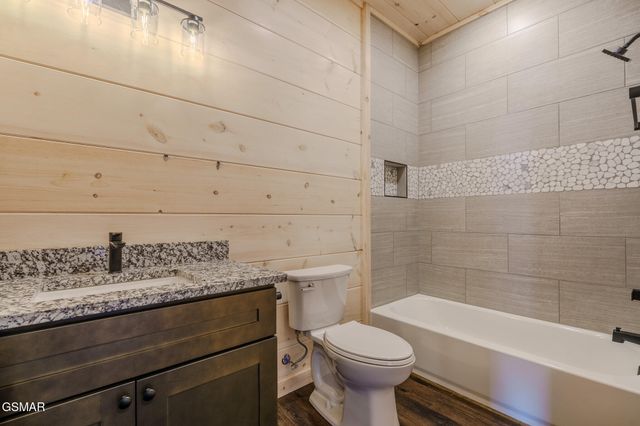 1829 Fantasy Way, Sevierville, TN 37876