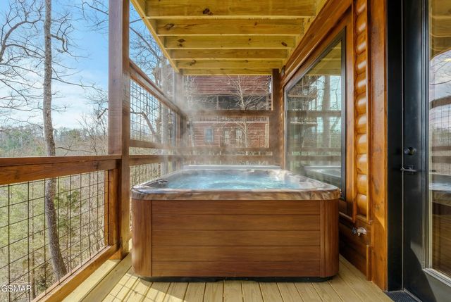 1829 Fantasy Way, Sevierville, TN 37876