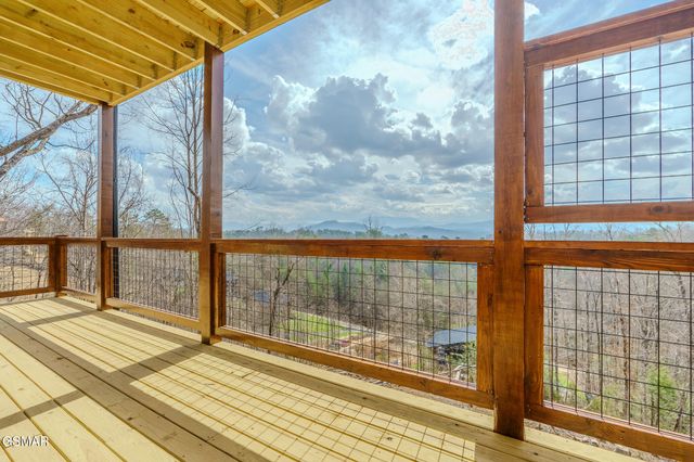 1829 Fantasy Way, Sevierville, TN 37876