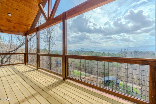 1829 Fantasy Way, Sevierville, TN 37876