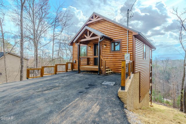 1829 Fantasy Way, Sevierville, TN 37876