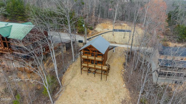 1829 Fantasy Way, Sevierville, TN 37876