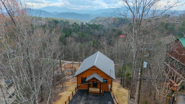 1829 Fantasy Way, Sevierville, TN 37876