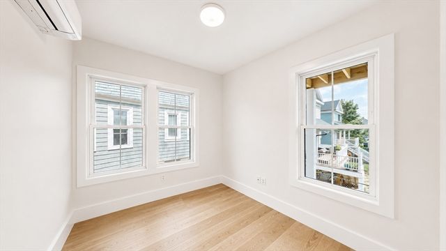 139 Sycamore St. A, Somerville, MA 02145