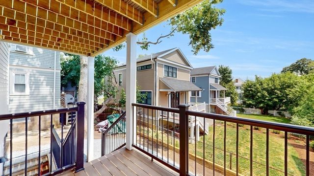 139 Sycamore St. A, Somerville, MA 02145