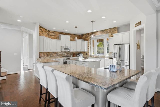14521 BLUFF POINT CT, Gainesville, VA 20155