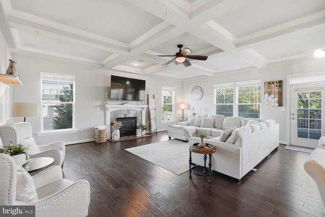 14521 BLUFF POINT CT, Gainesville, VA 20155