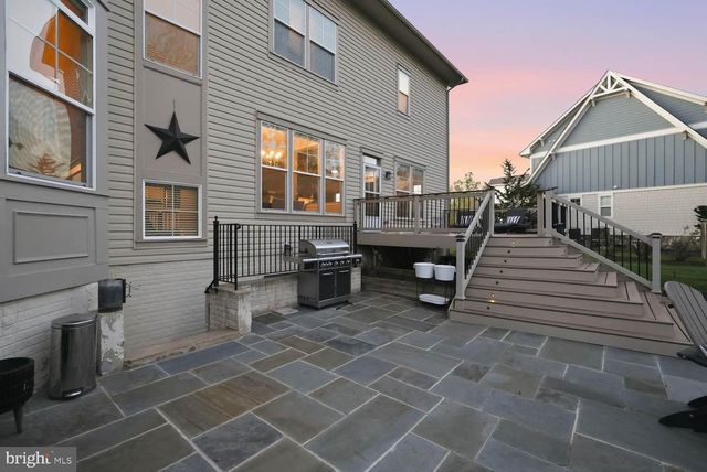 14521 BLUFF POINT CT, Gainesville, VA 20155