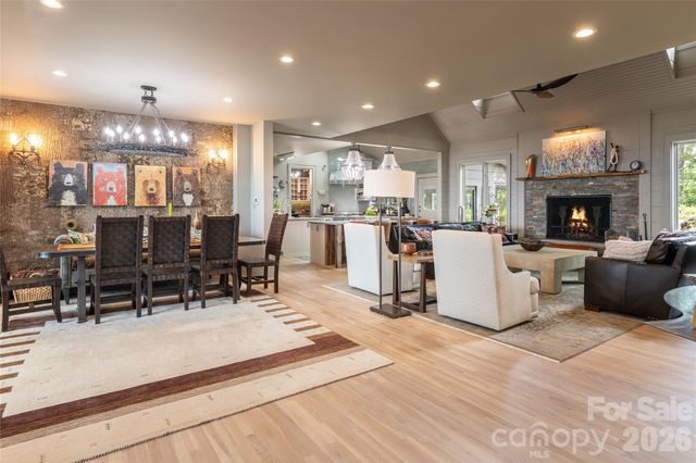 145 Kalmia Drive, Asheville, NC 28804