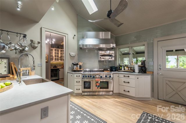 145 Kalmia Drive, Asheville, NC 28804