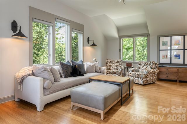 145 Kalmia Drive, Asheville, NC 28804