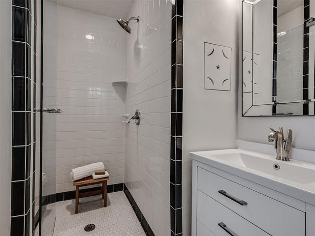217 Edgemere Court, Oklahoma City, OK 73118