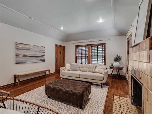 217 Edgemere Court, Oklahoma City, OK 73118