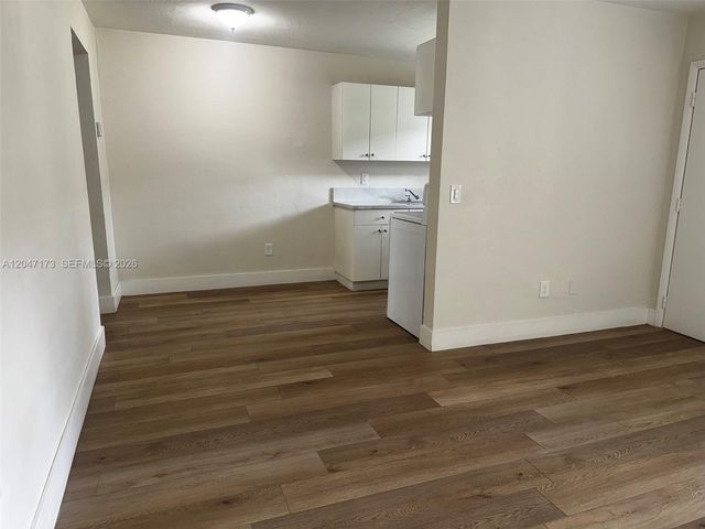 1330 W 29th St 9, Hialeah, FL 33012