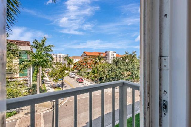 720 S Sapodilla Avenue 303, West Palm Beach, FL 33401