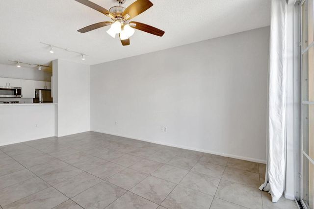 720 S Sapodilla Avenue 303, West Palm Beach, FL 33401