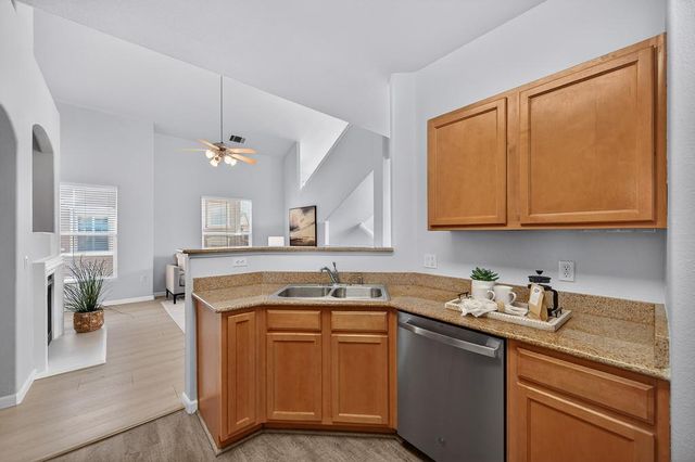 1415 Vessona Cir, Folsom, CA 95630