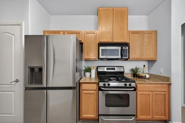 1415 Vessona Cir, Folsom, CA 95630