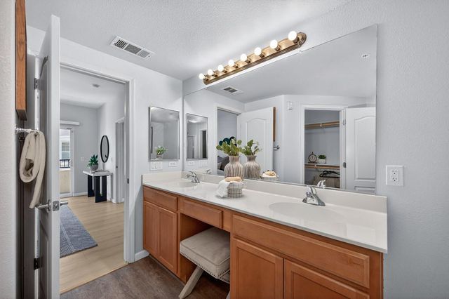 1415 Vessona Cir, Folsom, CA 95630