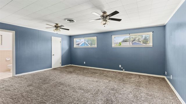2001 14th Avenue N, Texas City, TX 77590