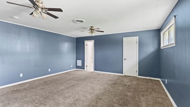 2001 14th Avenue N, Texas City, TX 77590