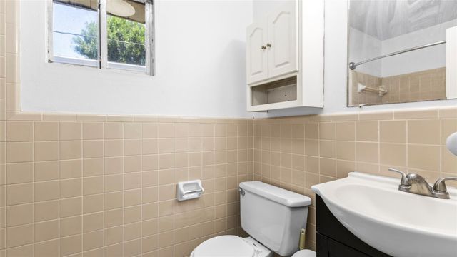 2001 14th Avenue N, Texas City, TX 77590
