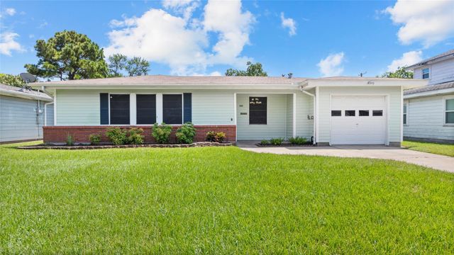 2001 14th Avenue N, Texas City, TX 77590