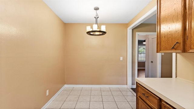2001 14th Avenue N, Texas City, TX 77590