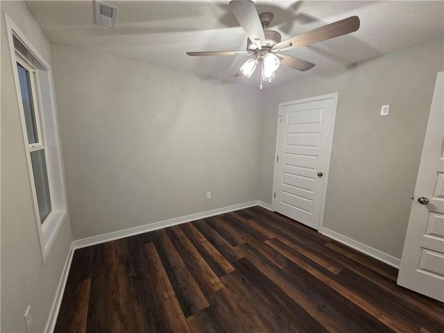 30-32 E 7th Street, Adrian, MO 64720