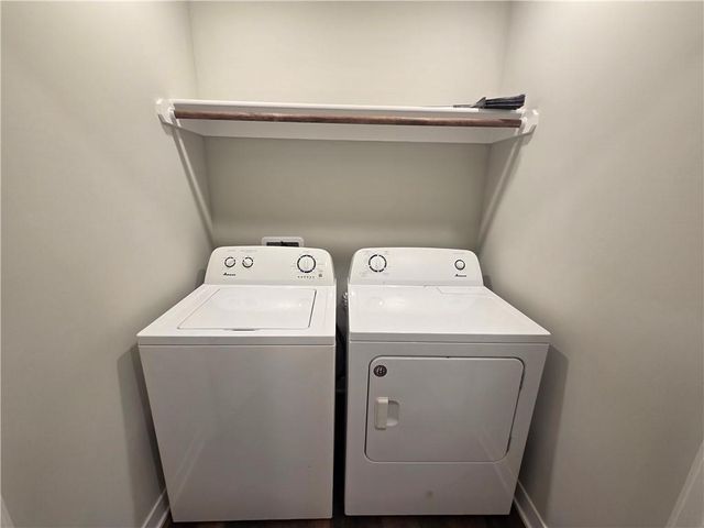 30-32 E 7th Street, Adrian, MO 64720