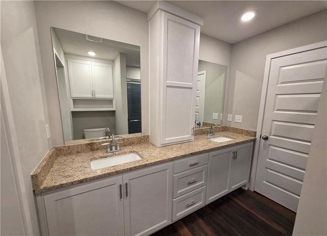 30-32 E 7th Street, Adrian, MO 64720