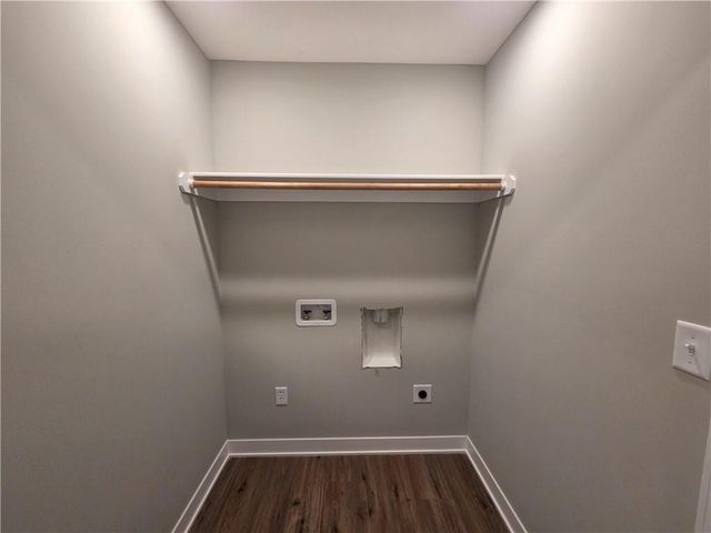 30-32 E 7th Street, Adrian, MO 64720