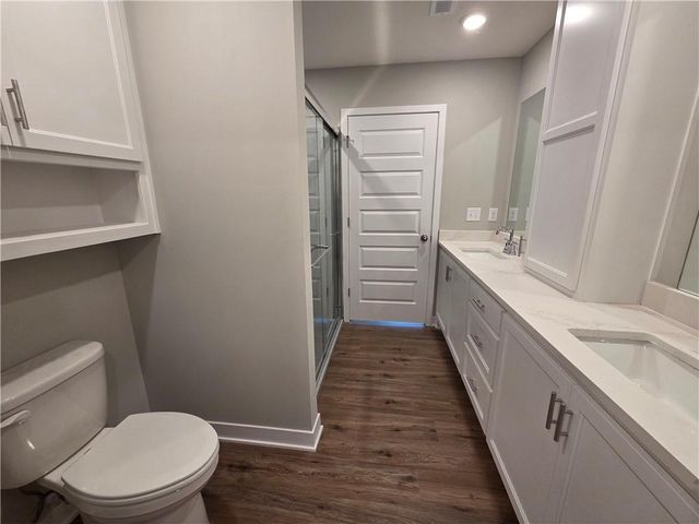 30-32 E 7th Street, Adrian, MO 64720