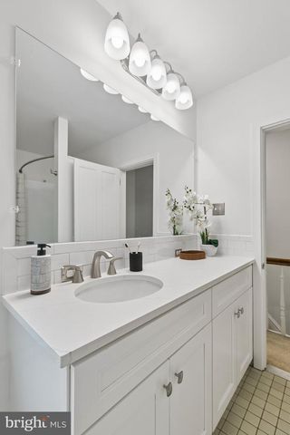 621 S BAMBREY ST, Philadelphia, PA 19146