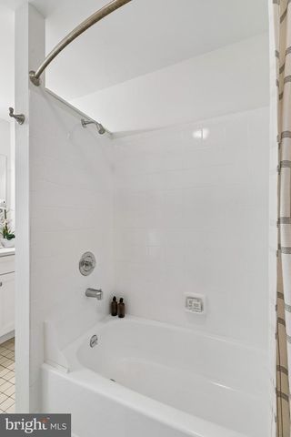 621 S BAMBREY ST, Philadelphia, PA 19146