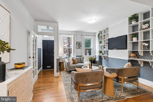 621 S BAMBREY ST, Philadelphia, PA 19146