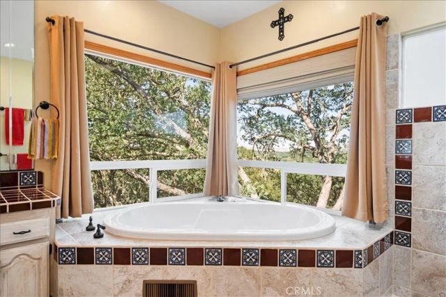 10662 Santa Ana Road, Atascadero, CA 93422