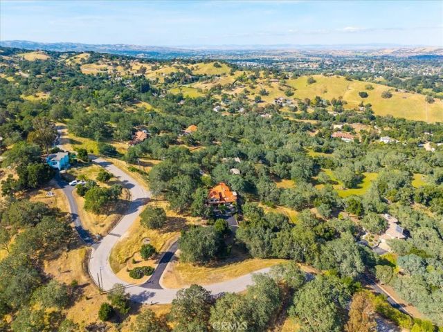 10662 Santa Ana Road, Atascadero, CA 93422