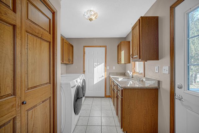 588 Mayapple Drive, Westville, IN 46391