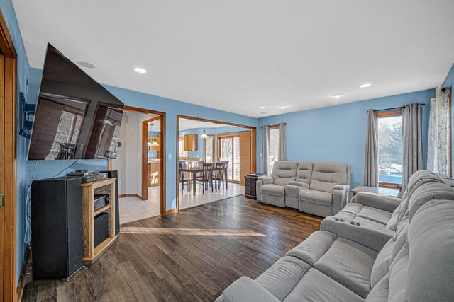 588 Mayapple Drive, Westville, IN 46391