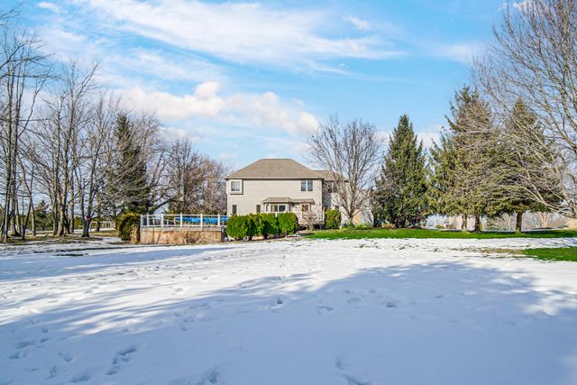 588 Mayapple Drive, Westville, IN 46391