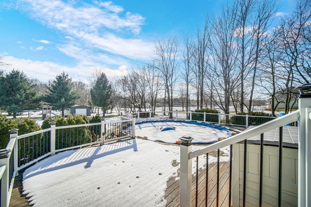 588 Mayapple Drive, Westville, IN 46391