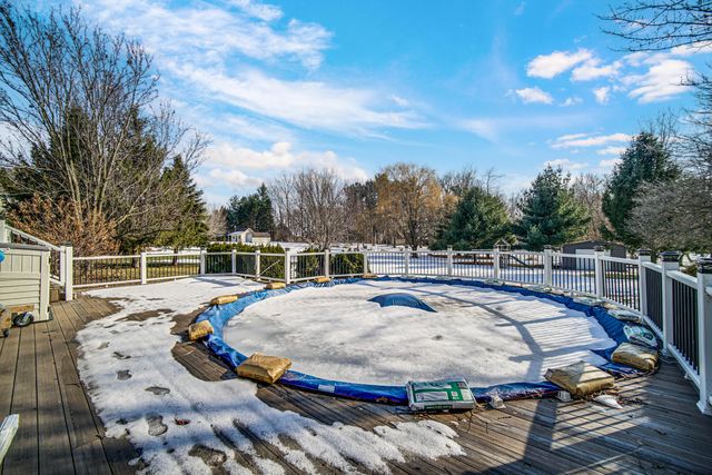 588 Mayapple Drive, Westville, IN 46391