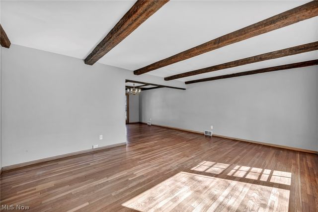 2463 Derbyshire Road, Cleveland Heights, OH 44106