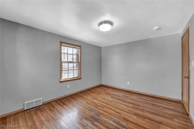 2463 Derbyshire Road, Cleveland Heights, OH 44106