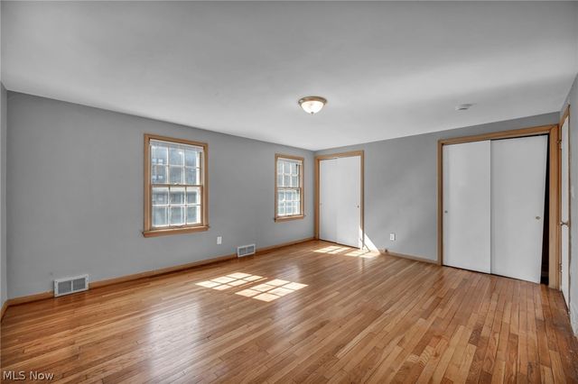 2463 Derbyshire Road, Cleveland Heights, OH 44106