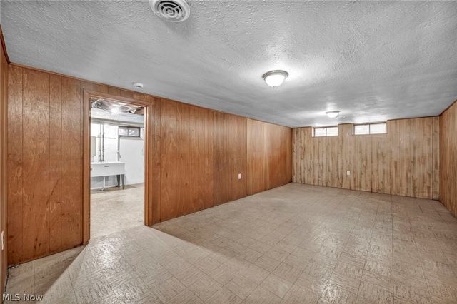 2463 Derbyshire Road, Cleveland Heights, OH 44106