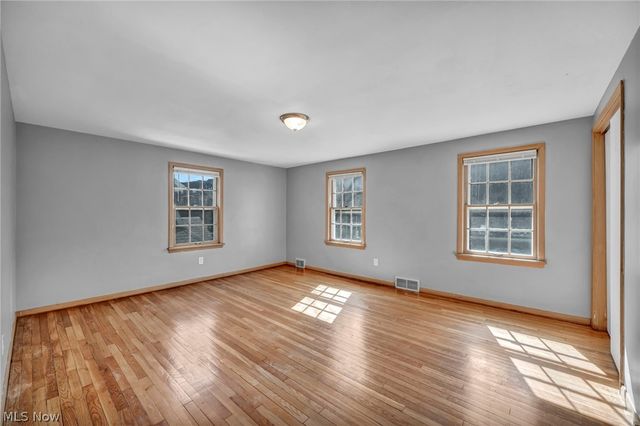 2463 Derbyshire Road, Cleveland Heights, OH 44106