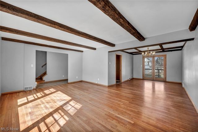 2463 Derbyshire Road, Cleveland Heights, OH 44106